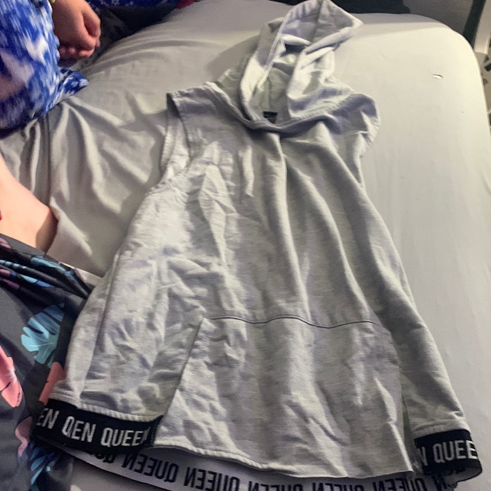 grey tank